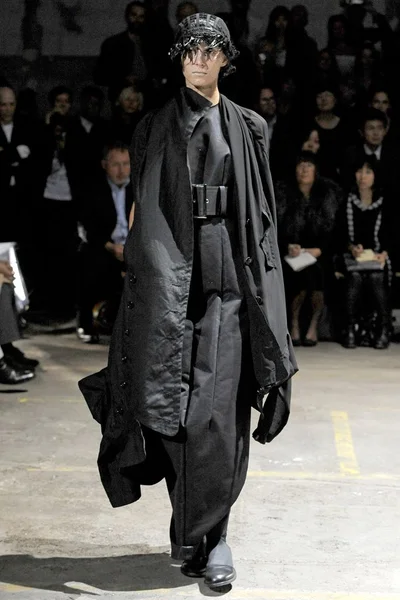 Look 3